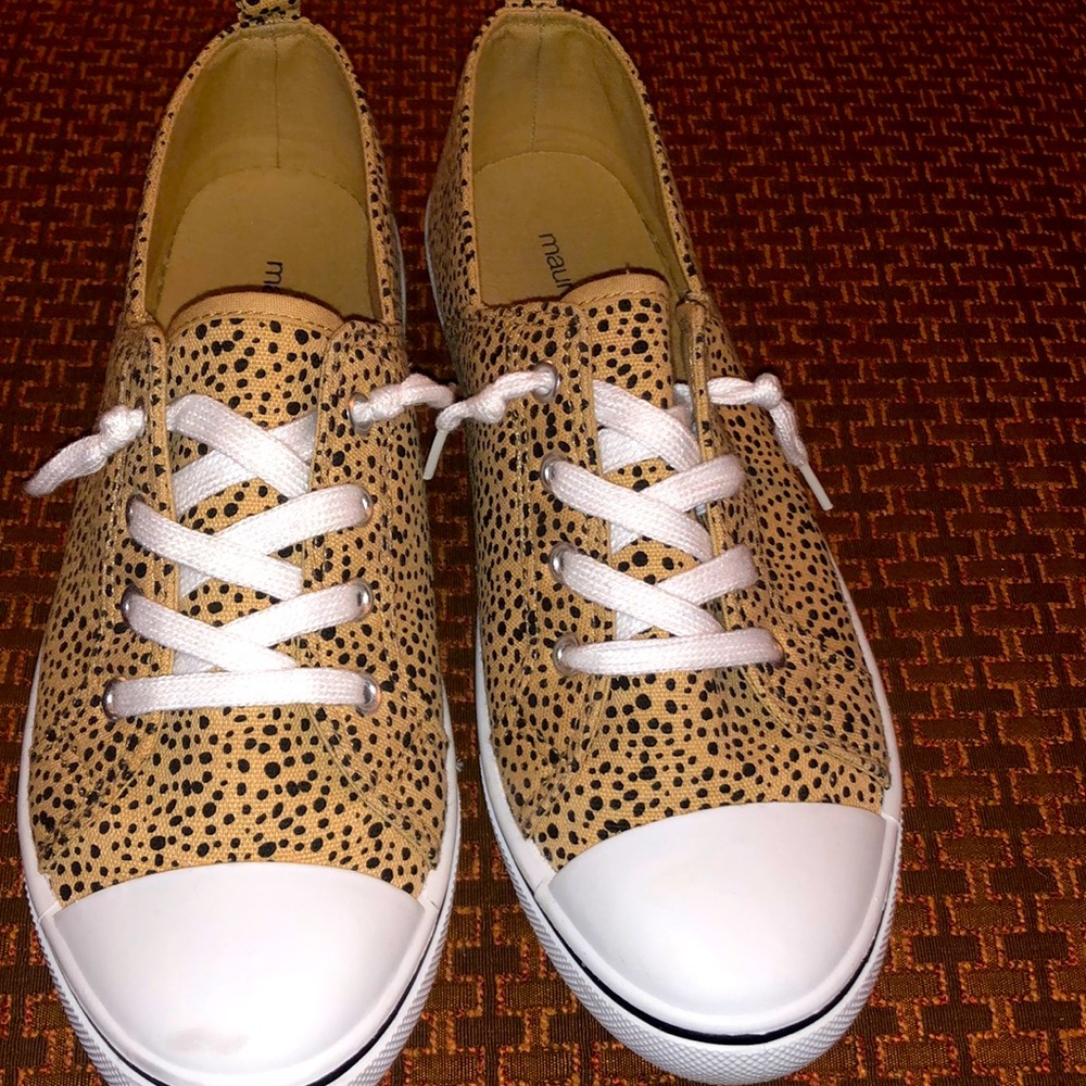 Maurices sneakers size 9.5